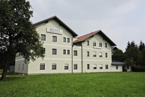 Gasthaus Hotel Feldschlange Ried im Innkreis Dış mekan fotoğraf