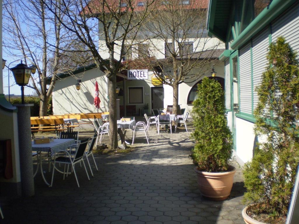Gasthaus Hotel Feldschlange Ried im Innkreis Dış mekan fotoğraf